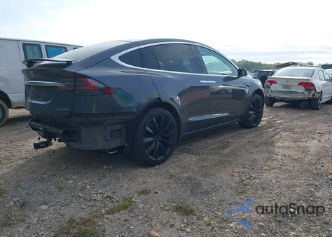 2020 Tesla Model X Long Range Dual Motor All-Wheel Drive/Long Range Plus Dual Motor All-Wheel Drive z USA, uszkodzony, nr VIN 5YJXCBE26LF300370